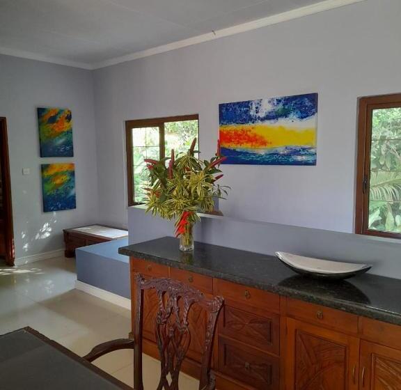 سوییت, Seychelles