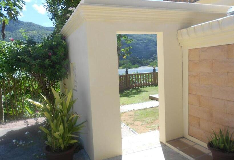 اتاق اجرایی با چشمانداز دریا, Seychelles