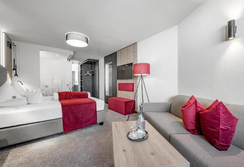 غرفة سوبيريور مزودة بشرفة, Burghotel Alpenglühn