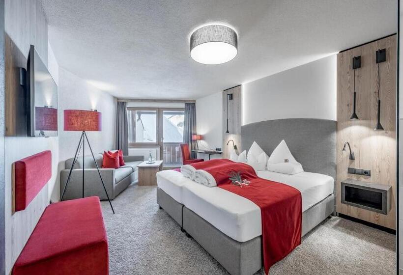 バルコニー付きスーペリアルーム, Burghotel Alpenglühn