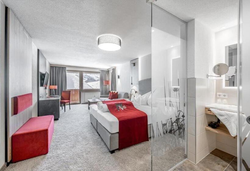 اتاق سوپریور با بالکن, Burghotel Alpenglühn