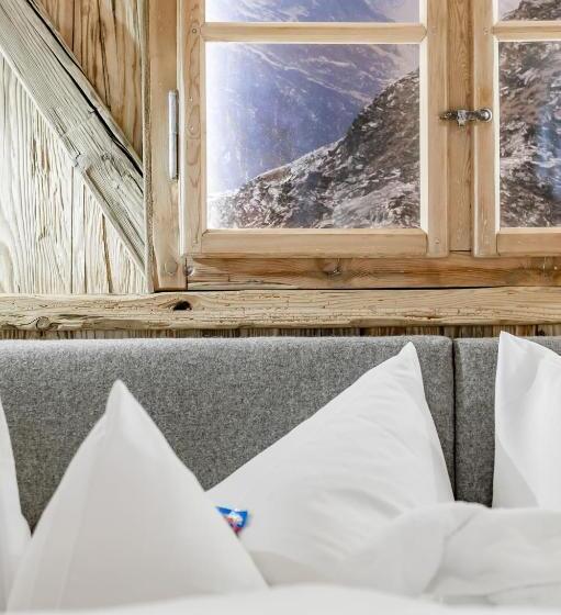 スーペリアールーム, Burghotel Alpenglühn