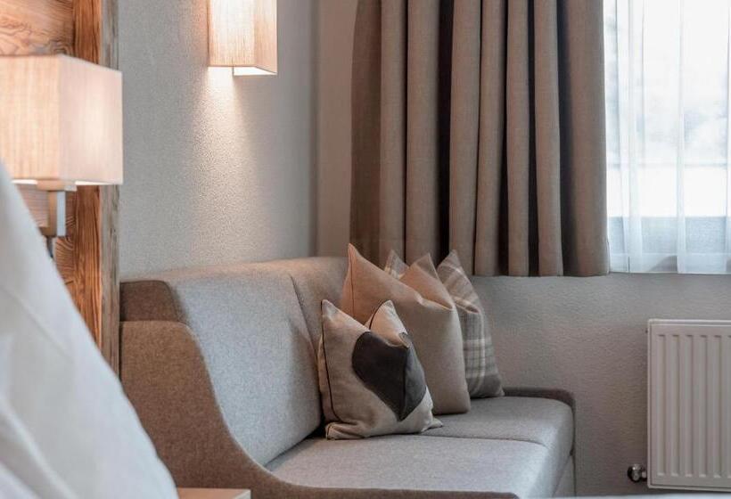 スーペリアールーム, Burghotel Alpenglühn