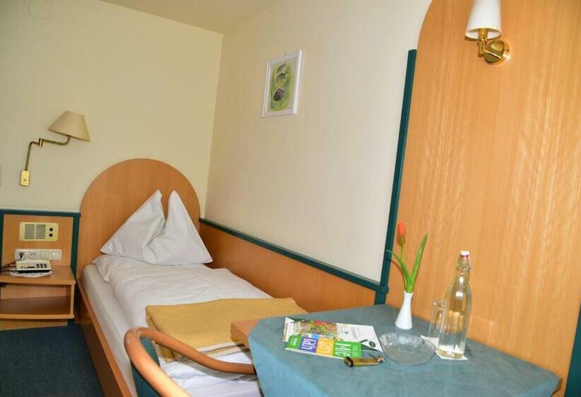 标准单人间, Florianihof