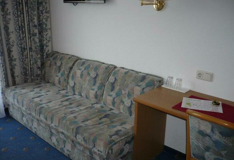 バルコニー付きスタンダードルーム, Garni Noval