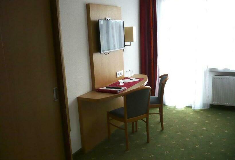 バルコニー付きスタンダードルーム, Garni Noval