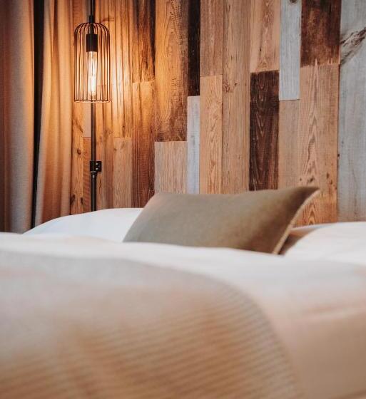 غرفة ديلوكس, Lü   Adults Only