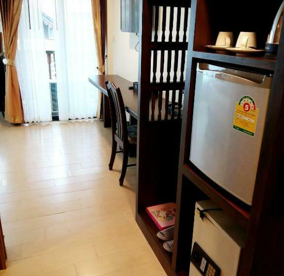 غرفة قياسية ثلاثية مطلة علي حمام السباحة, Md Boutique