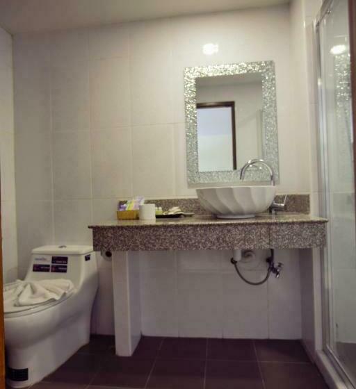 غرفة قياسية ثلاثية مطلة علي حمام السباحة, Md Boutique