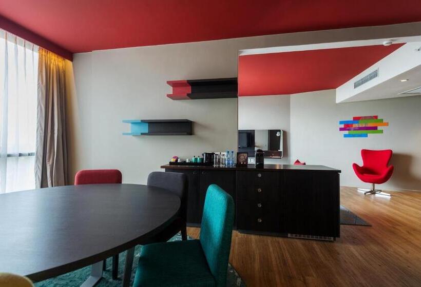 سوییت با چشمانداز دریا, Park Inn By Radisson Libreville