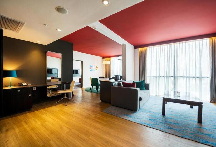 سوییت با چشمانداز دریا, Park Inn By Radisson Libreville