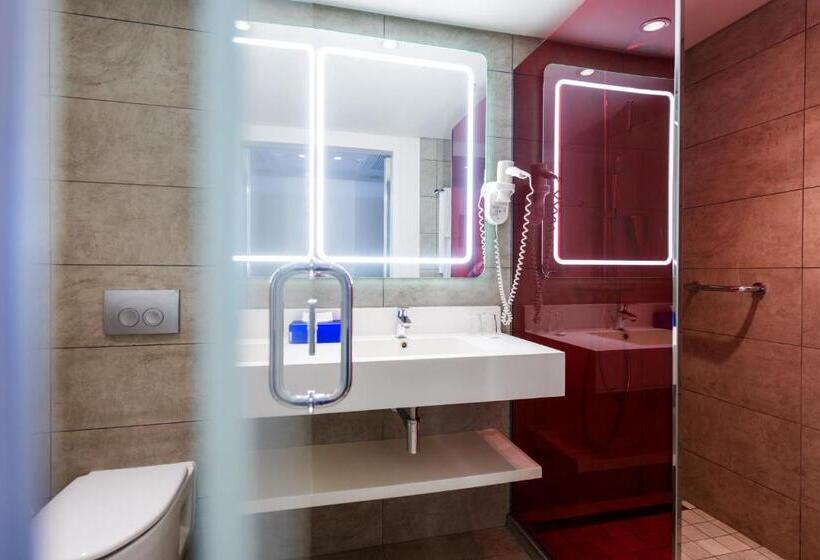 سوییت با چشمانداز دریا, Park Inn By Radisson Libreville