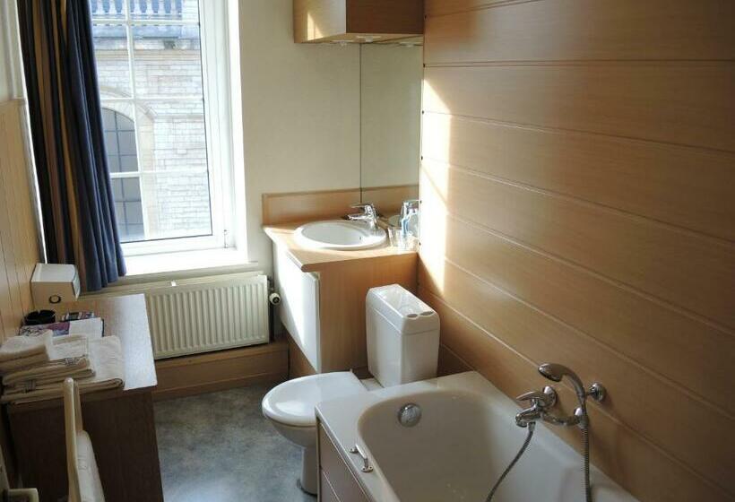 Номер Стандарт, Professor Leuven Centrum