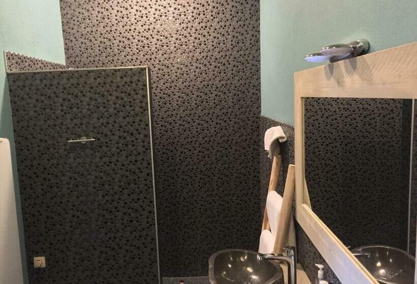 Номер Стандарт, B&b Antiqua & Qook