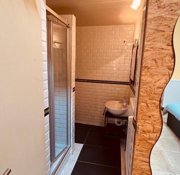 Семейный Номер, B&b Antiqua & Qook