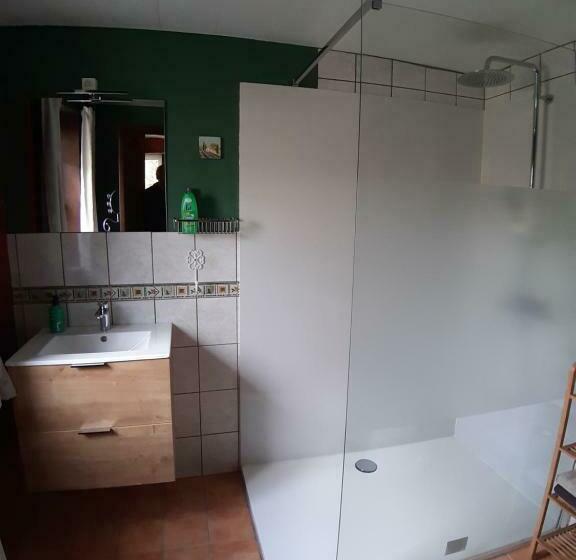 اتاق استاندارد سه نفره, B&b Ferme Du Petit Breuil