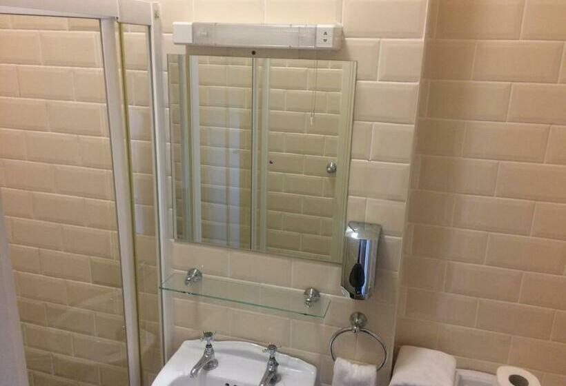 标准单人间, Innisfree House