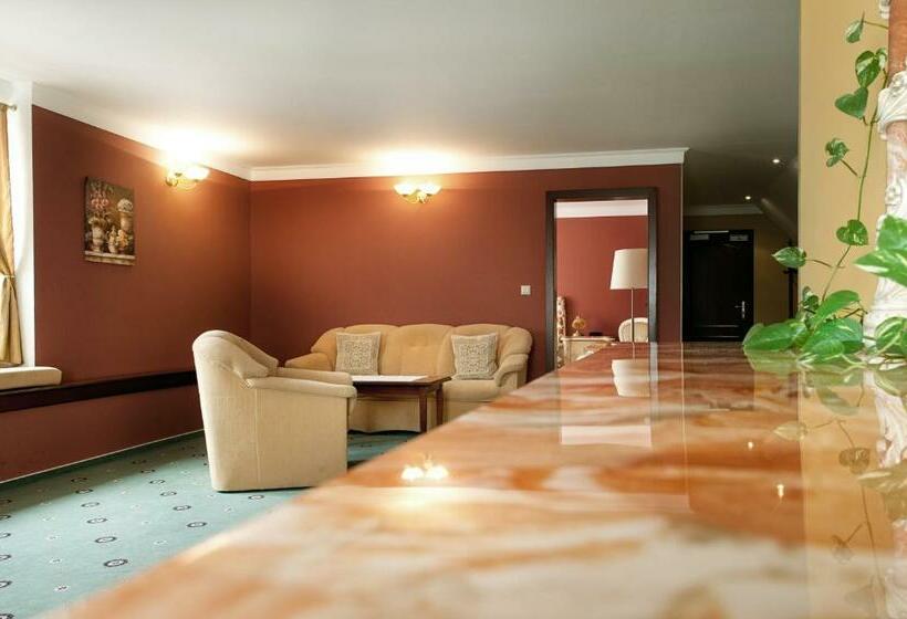 سوییت, Boutique Hotel Maraton