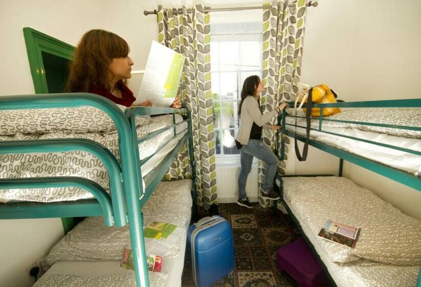 Четырехместный Номер Стандарт, Cashel Holiday Hostel