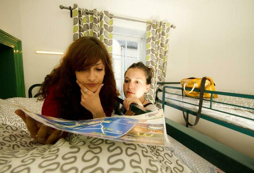 4인용 스탠다드 룸, Cashel Holiday Hostel