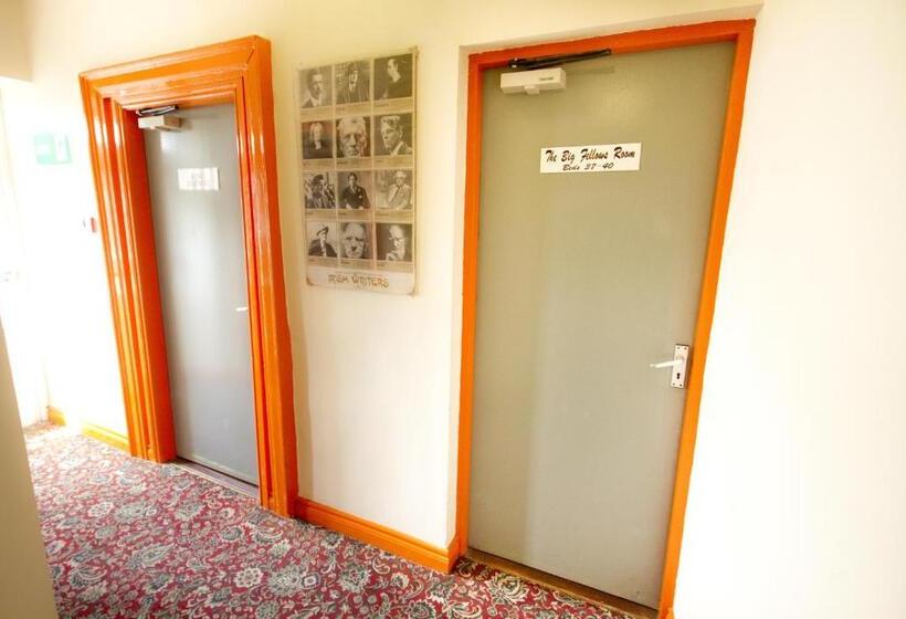 Номер Стандарт Совместная Ванная, Cashel Holiday Hostel