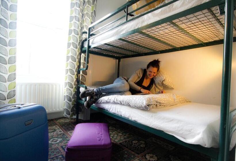 스탠다드 룸 공동 욕실, Cashel Holiday Hostel