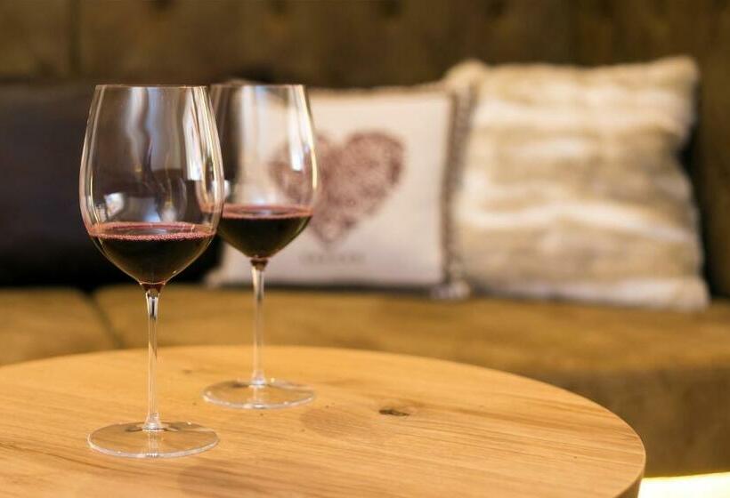 اتاق استاندارد با بالکن, Am Schloss