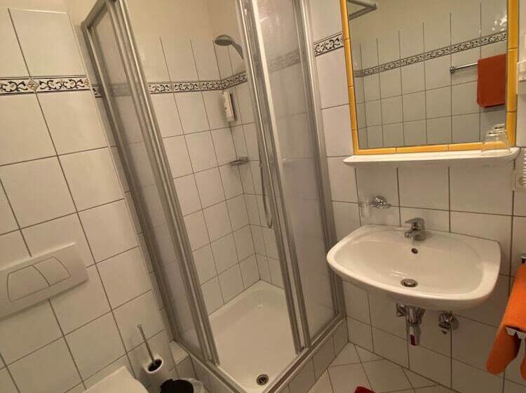 اتاق استاندارد در طبقه همکف, Am Schloss