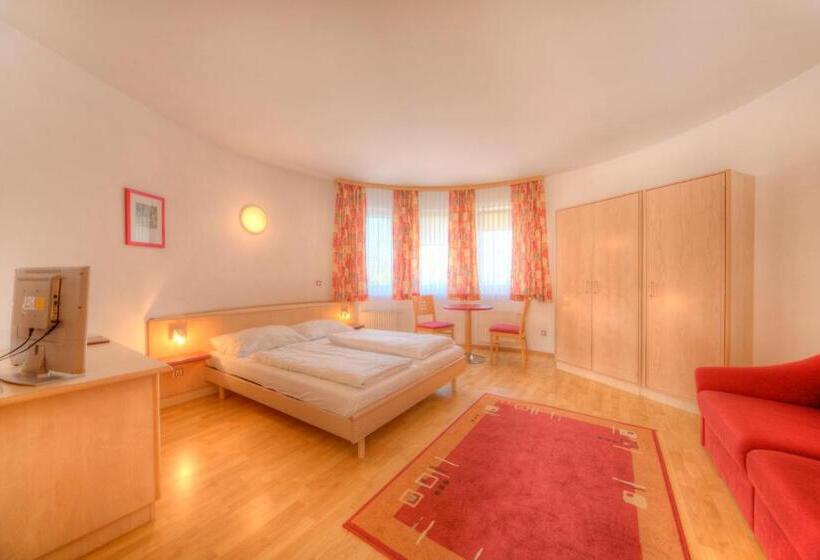 Семейный Номер, Am See Rust