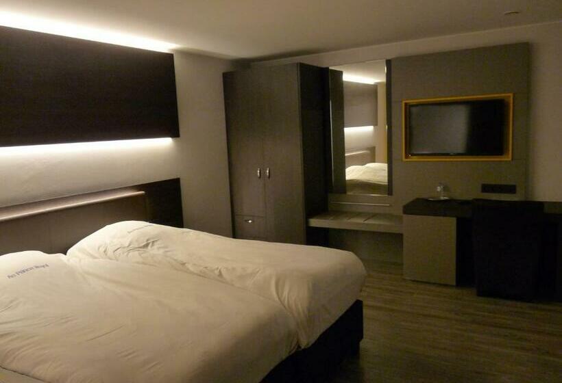 غرفة كومفورت, Au Prince Royal