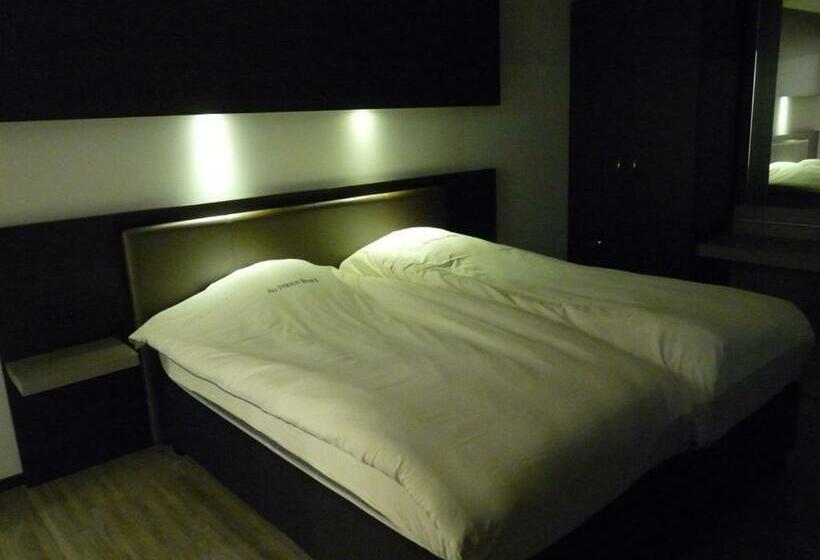 غرفة كومفورت, Au Prince Royal