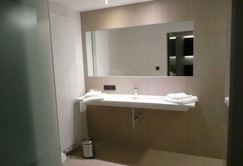 غرفة كومفورت, Au Prince Royal