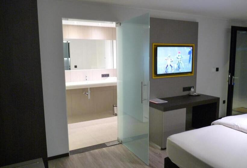 غرفة كومفورت, Au Prince Royal