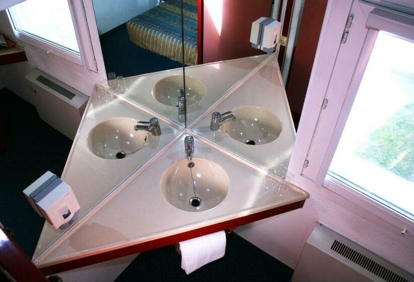 适合残疾人使用的标准间, Class'eco Charleroi