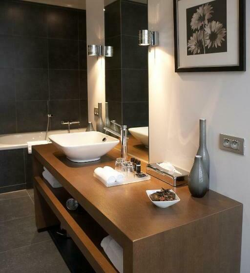 Номер Deluxe, Domus