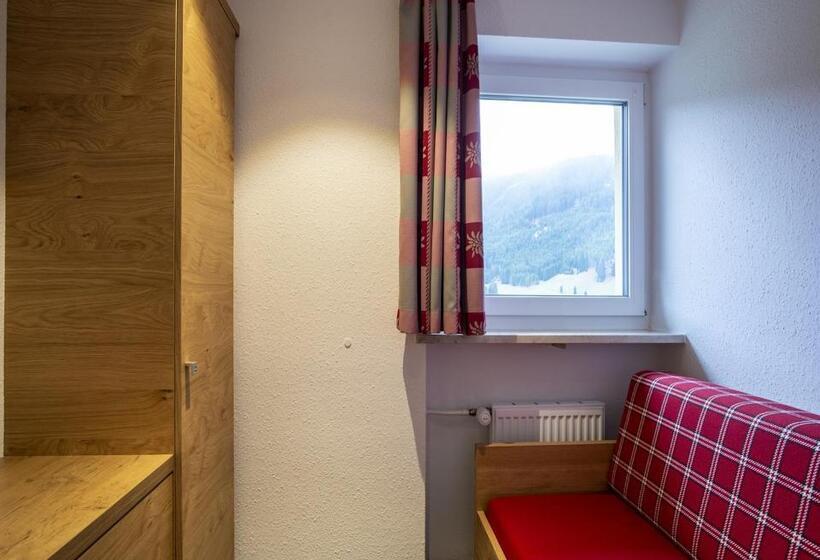 غرفة قياسية ثلاثية مزودة بشرفة, Gästehaus Boersch