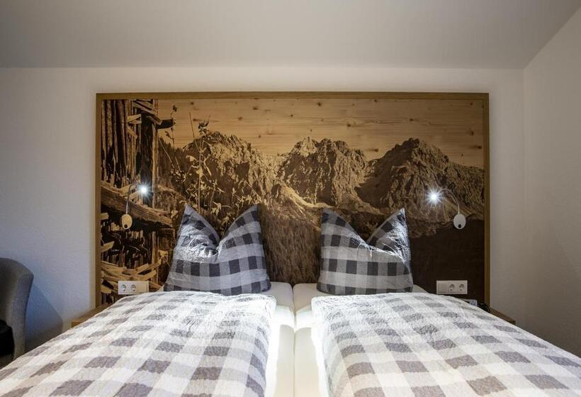 Номер Superior с Балконом, Gästehaus Boersch