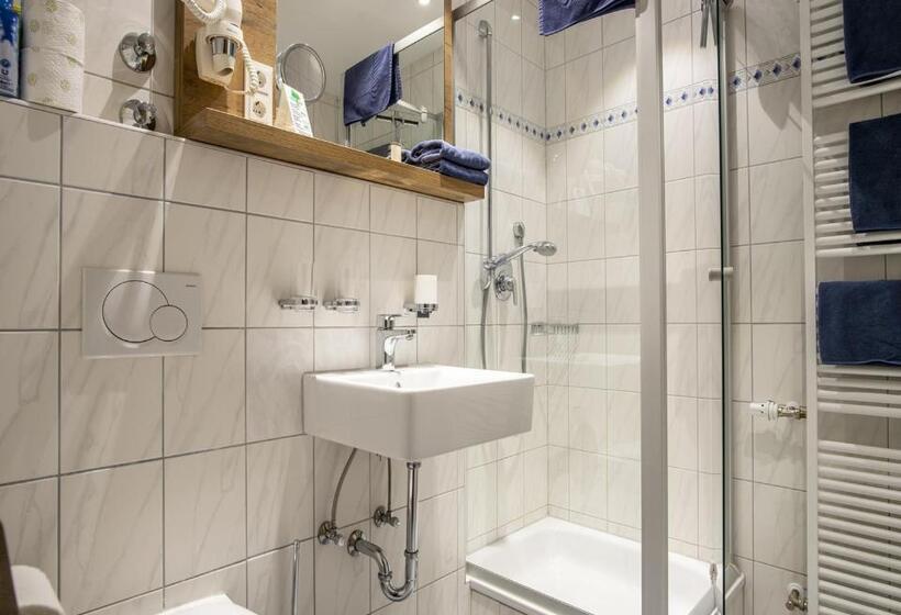 شقة غرفتين نوم مزودة بشُرفة, Gästehaus Boersch