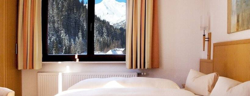 غرفة قياسية رباعية, Kärntnerhof