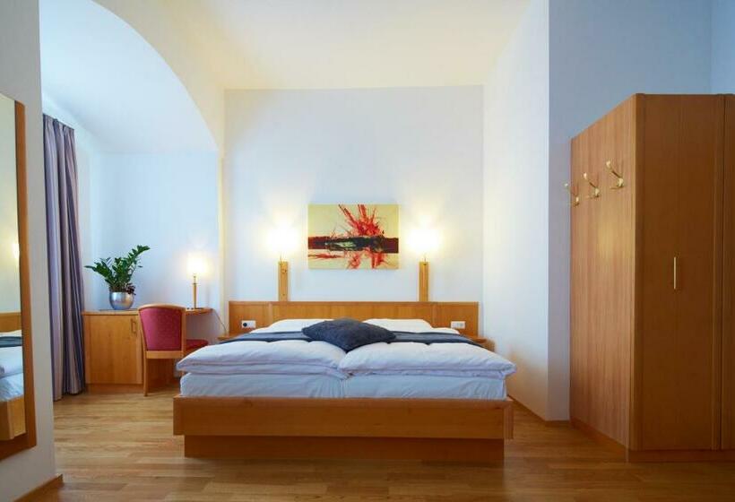 豪华房间, Rathauskeller Melk