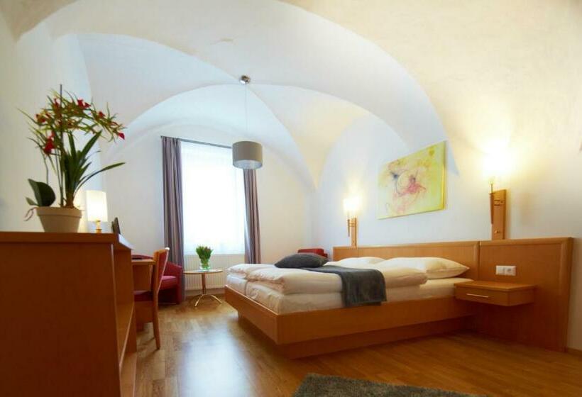 豪华房间, Rathauskeller Melk