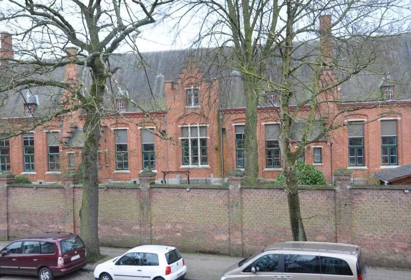 ファミリールーム, T Bagientje