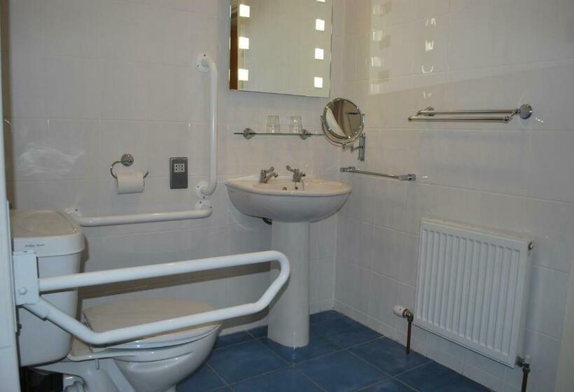 Номер Стандарт Трехместный, West View Accomodation