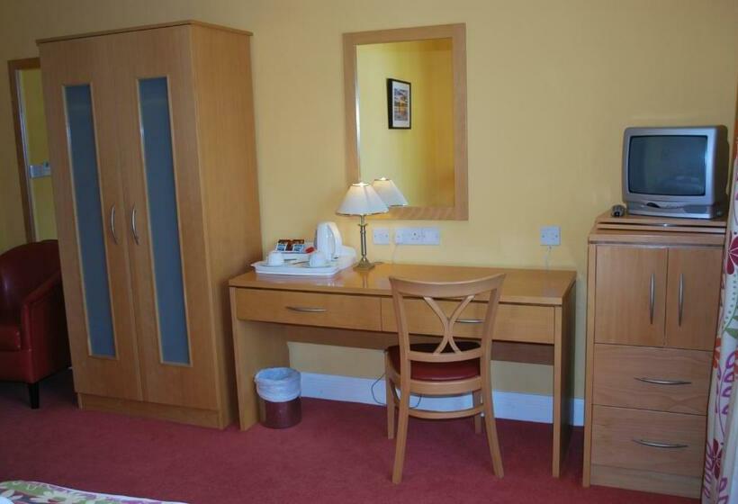 Номер Стандарт Трехместный, West View Accomodation