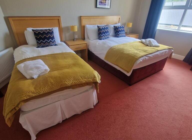 Номер Стандарт Трехместный, West View Accomodation