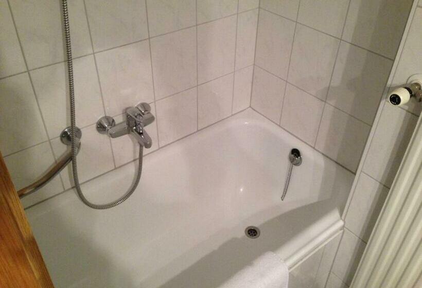 Номер Стандарт Индивидуальный, Zum Kastell