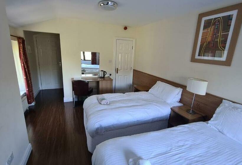 חדר סופריור לארבעה, The Meetings B&b