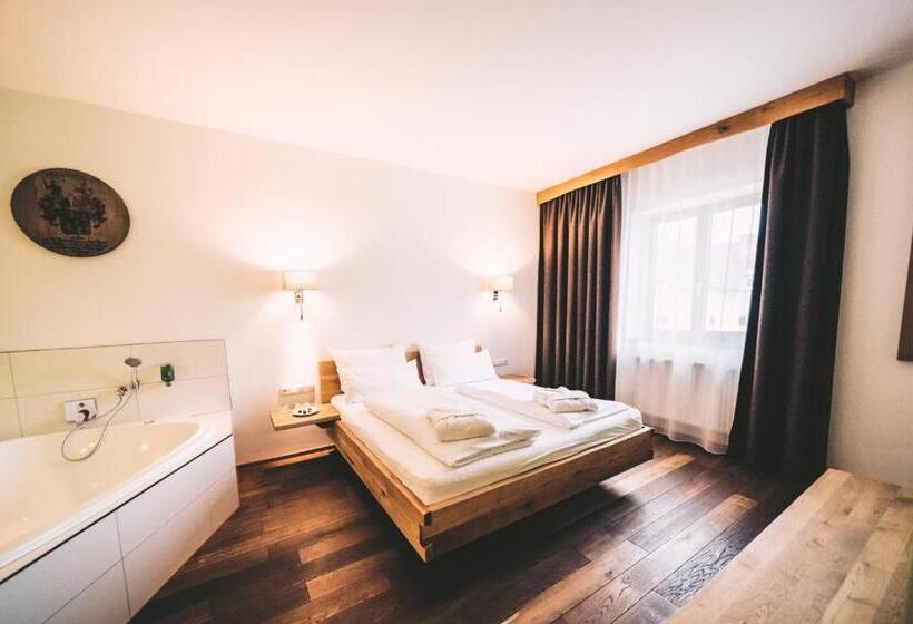 סוויטת ג'וניור נוף הרים, Aktivhotel Wildschütz