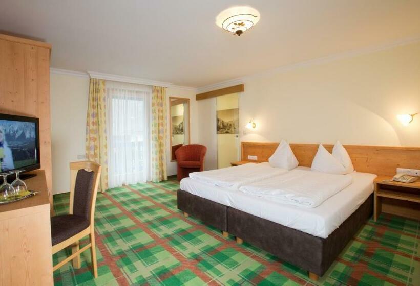 اتاق استاندارد, Alpenhotel Neuwirt