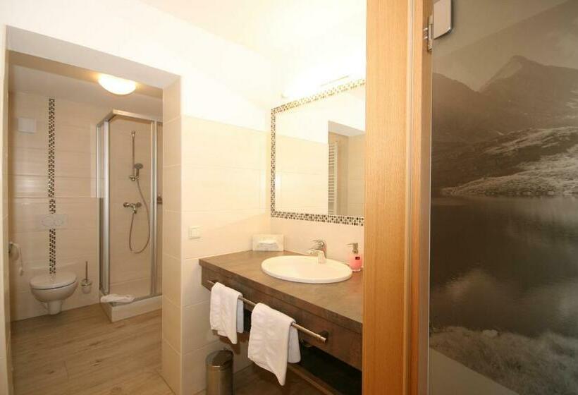 标准间, Alpenhotel Neuwirt